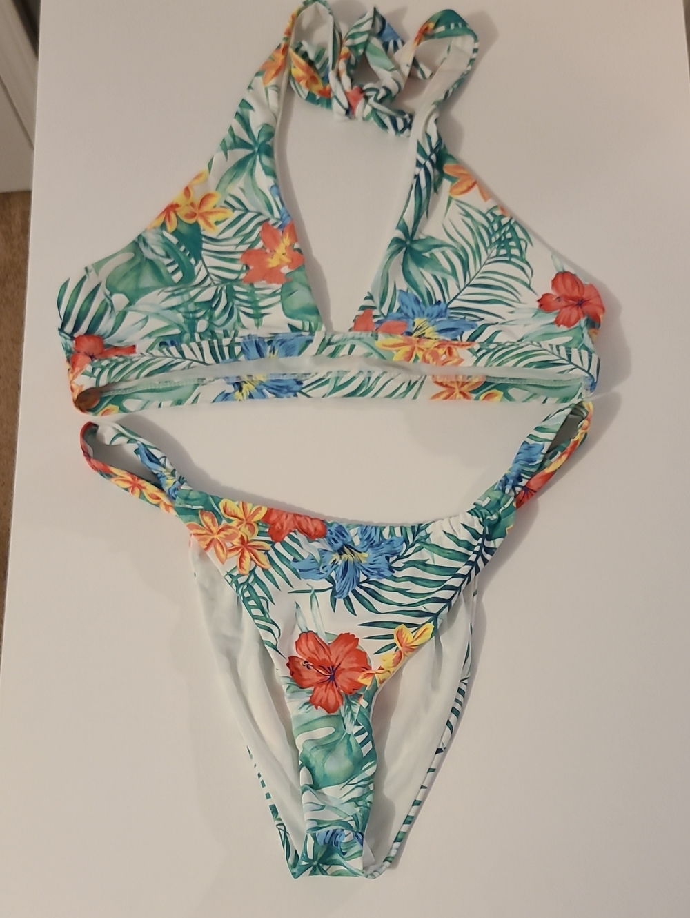 Refuge Tropical Floral 3-Piece Bikini Set with Matching Wrap Size L